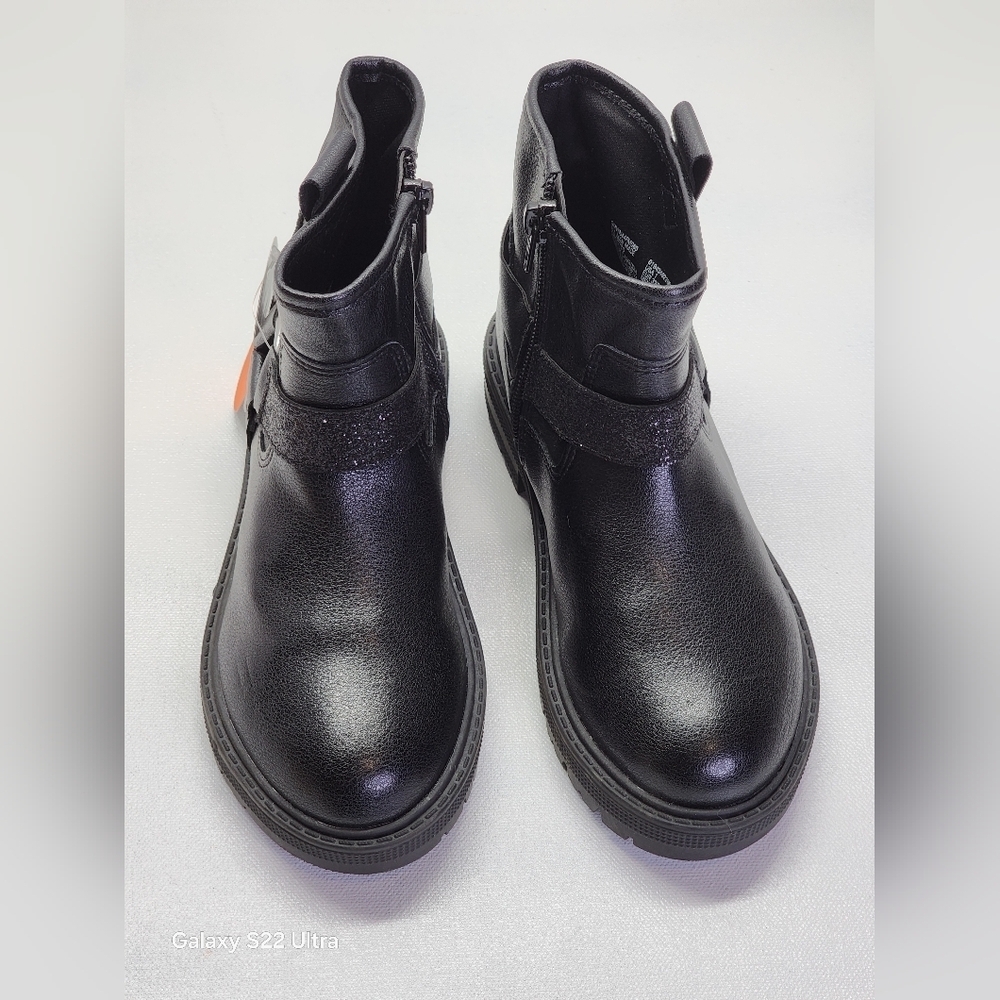 Wonder Nation Black Boots with Glitter Accent